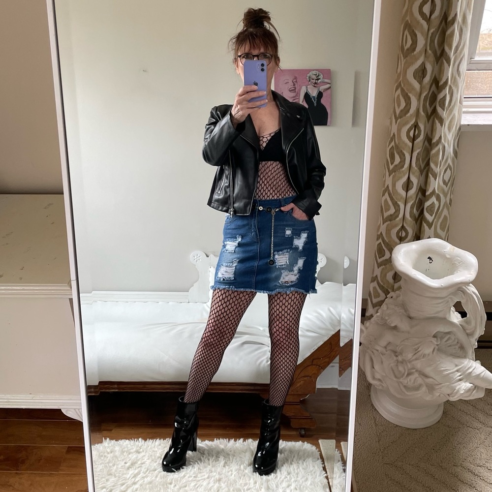 WAX JEAN DARK BLUE DENIM SKIRT STRETCH POCKETS DISTRESSED RIPPED ZIPPER